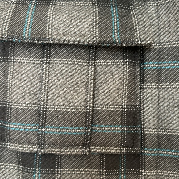 Forever 21 Cropped Jacket - Picture 4 of 4